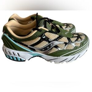 New Saucony Grid Web Men’s size 8, Women’s size 9.5 pesto/black/blue